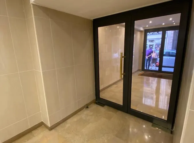 10 Mins Walk Eiffel Tower, 16 Apartman *